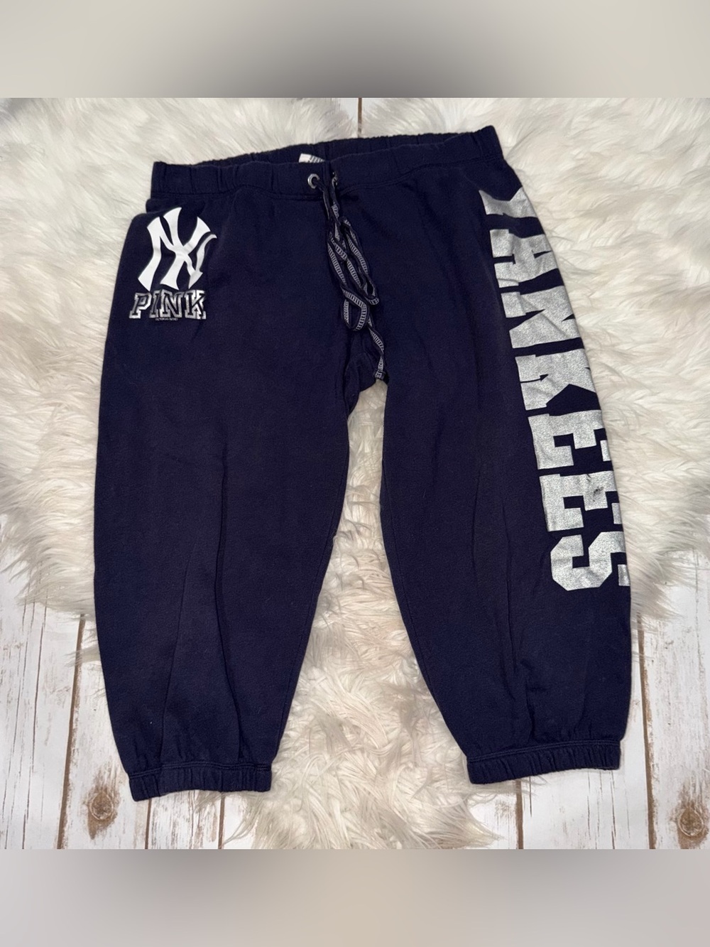 PINK Victoria's Secret Navy Sweatpant Capris 'Yankees' Graphics